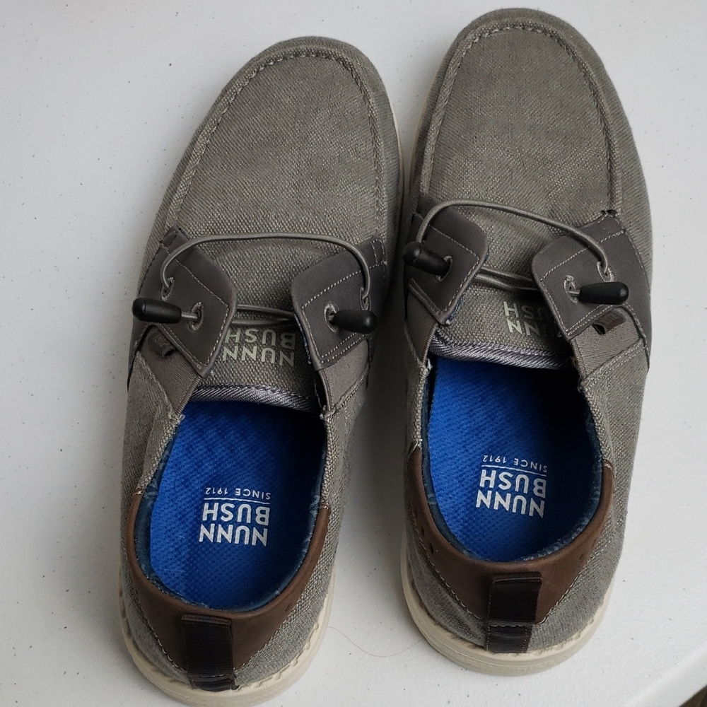 Nunn Bush 8.5 Gray and Brown Boat Shoes with Comfortable Slip-On Design